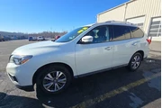 $11995 : 2019 Pathfinder SV thumbnail