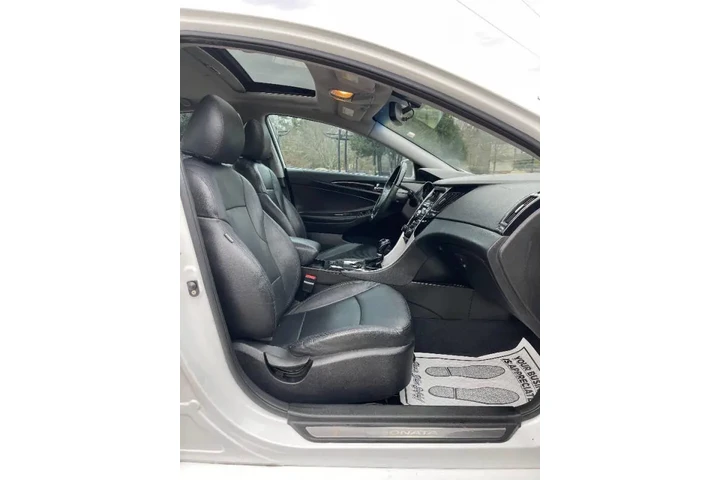 $5450 : 2011 Sonata Limited image 6