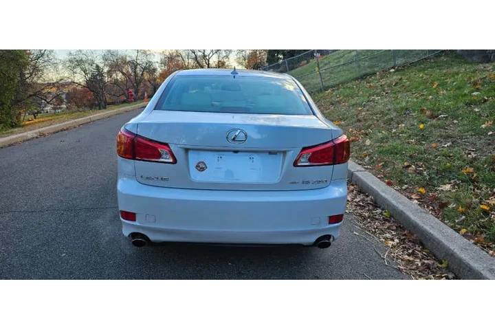 $6395 : 2009 IS 250 image 9