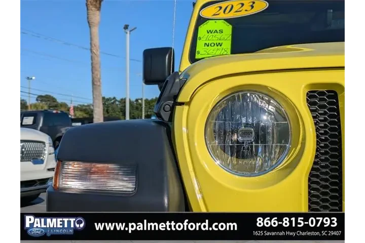 $35558 : Jeep Wrangler 2023 4x4 Sport image 10