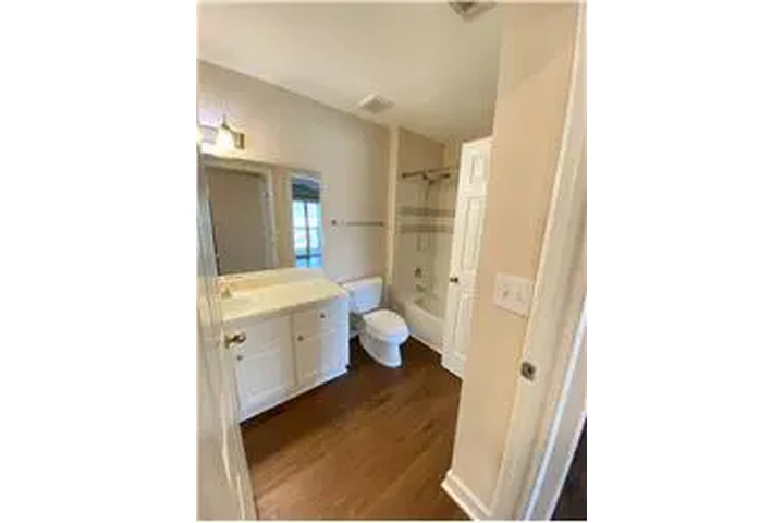 $1750 : Rental property with 2 bedro image 9