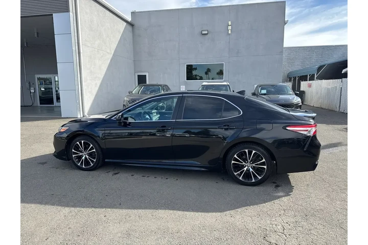 $19999 : Toyota Camry Hybrid 2020 SE image 6