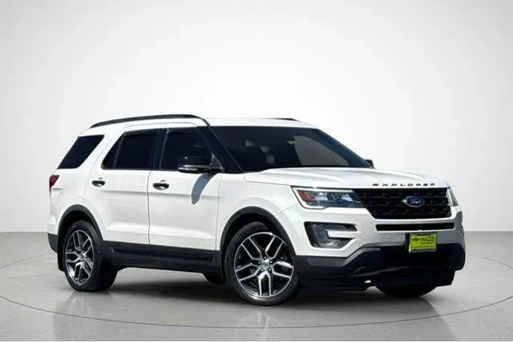 $18455 : Ford Explorer 2016 AWD Sport image 2