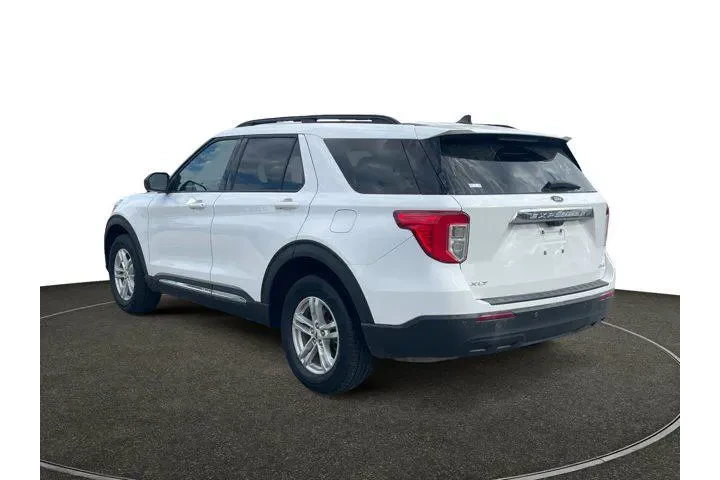 $29498 : Ford Explorer 2023 AWD XLT 4 image 3
