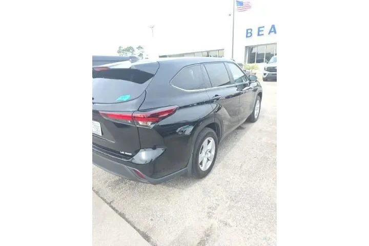 $35448 : Toyota Highlander 2024 AWD L image 3