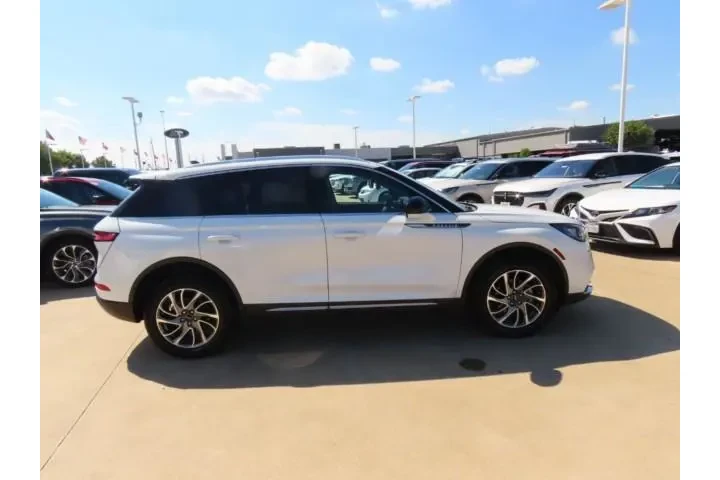 Lincoln Corsair 2021 Standar image 8