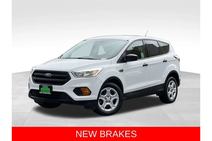 $9998 : 2017 Escape S image 1