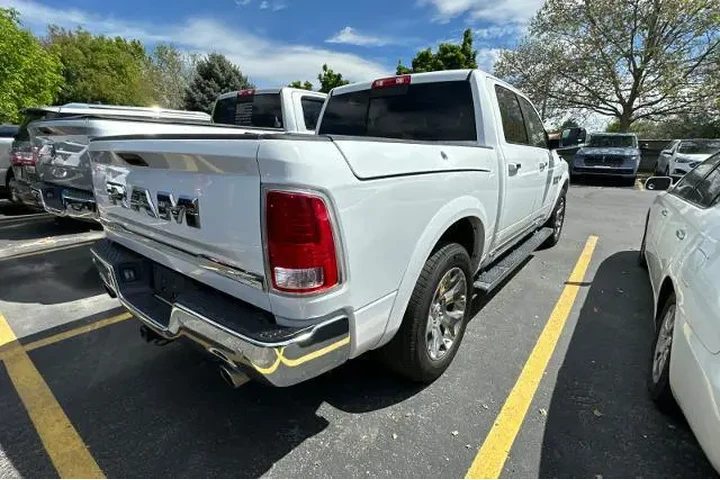 $23995 : Ram 1500 2017 4x4 Laramie Li image 4