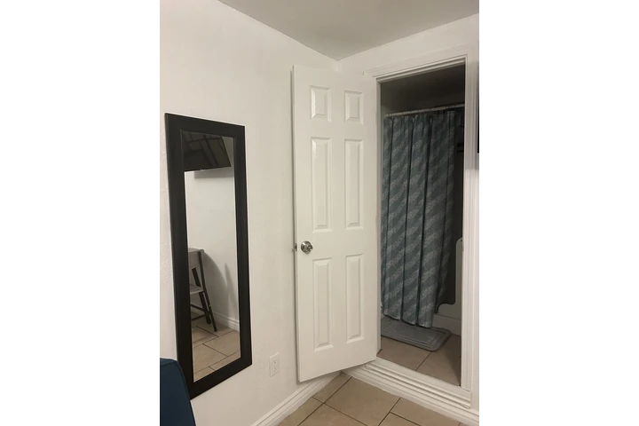 $1300 : RENTO STUDIO EN COMPTON image 8