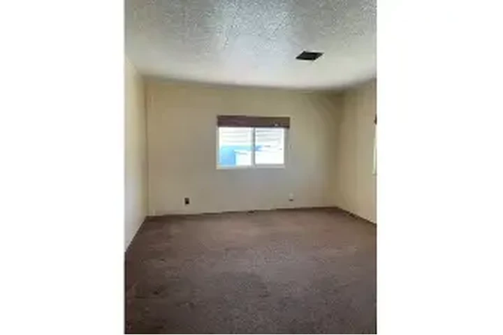 $1200 : Cuarto de renta muy grande image 8