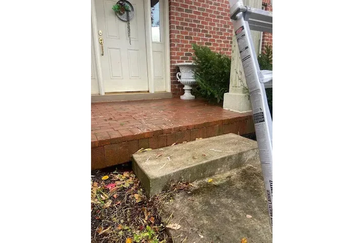 Pressure washing service image 5