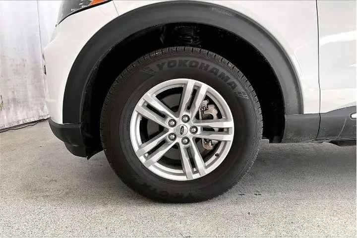 $23831 : Ford Explorer 2022 AWD XLT 4 image 6