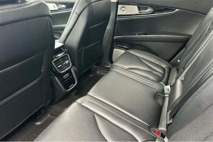 $39995 : Lincoln Nautilus 2023 AWD Re image 4