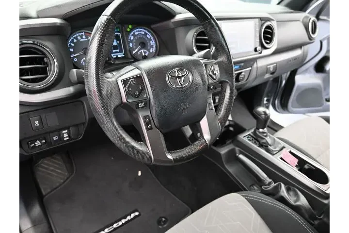 $37695 : Toyota Tacoma 2023 4x4 TRD S image 8