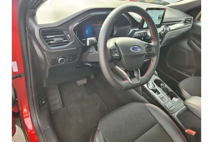 $26044 : Ford Escape 2025 AWD ST-Line image 9