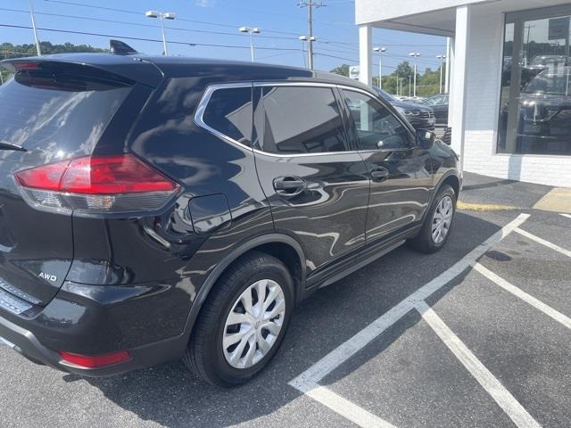 $13998 : PRE-OWNED 2017 NISSAN ROGUE S image 6