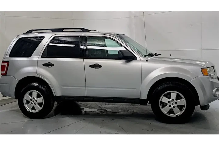 2015 Escape SE 4WD image 4