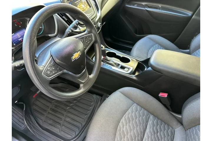 $14459 : Chevrolet Equinox 2019 LT 4d image 10