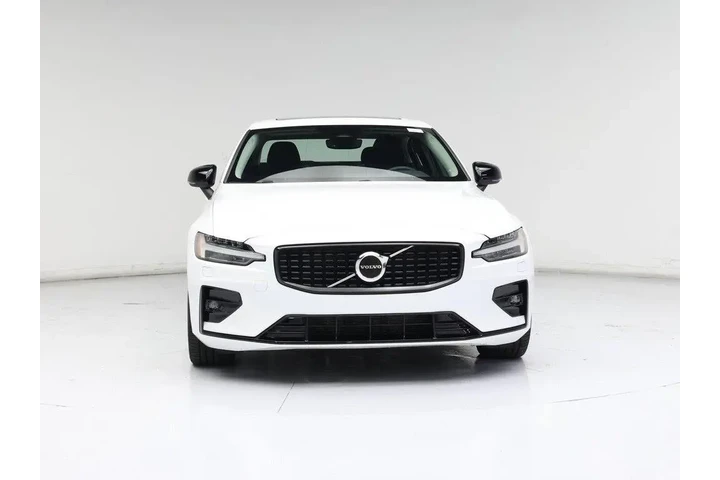 $27998 : Volvo S60 2024 B5 Core Dark image 5