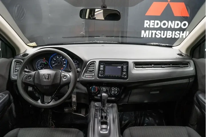 $18987 : Honda HR-V 2018 LX 4dr Cross image 2