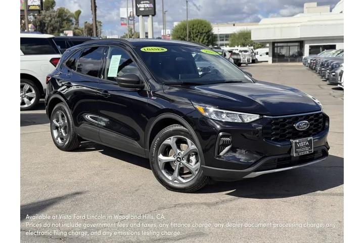 $30935 : Ford Escape 2025 ST-Line 4dr image 1