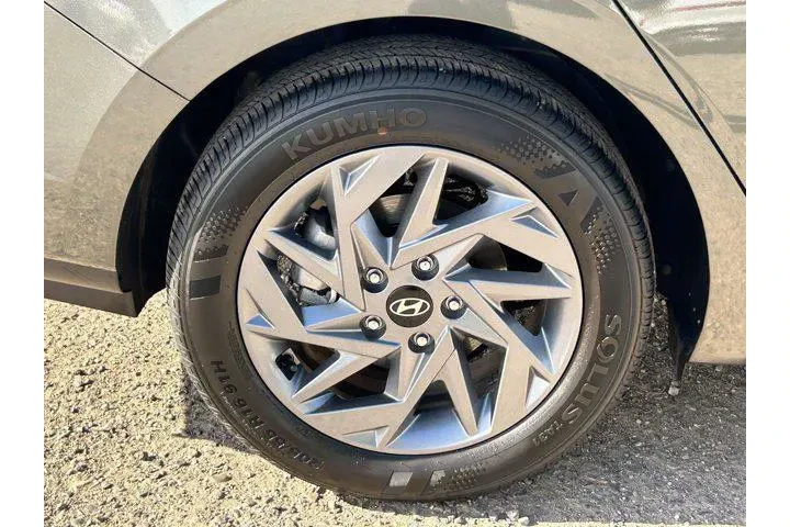 $18990 : Hyundai ELANTRA 2024 SEL 4dr image 10