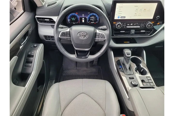 $44495 : 2024 Highlander Platinum image 10