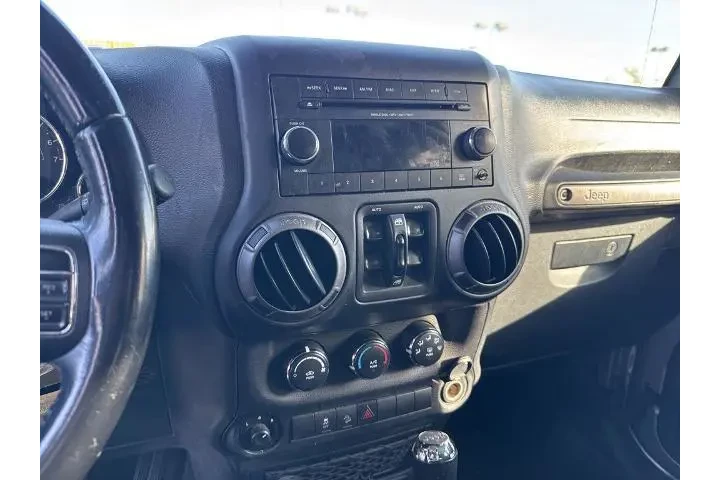 $16908 : Jeep Wrangler JK Unlimited 2 image 10