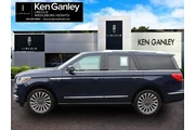 $29998 : Lincoln Navigator 2019 4x4 R thumbnail