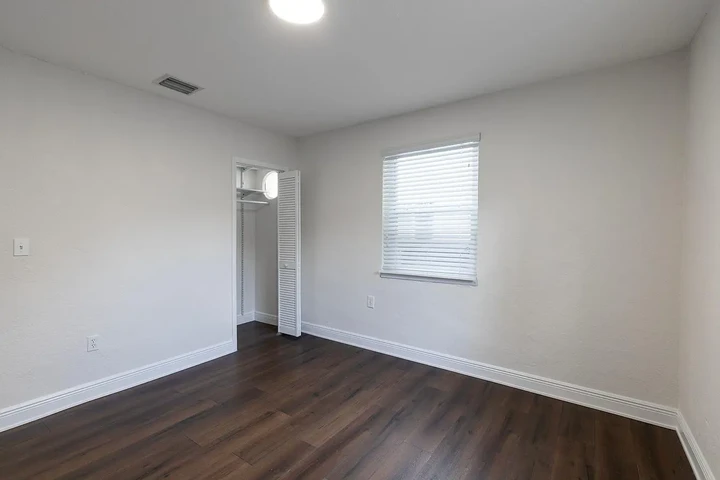 $800 : Encantadora casa unifamiliar ! image 3