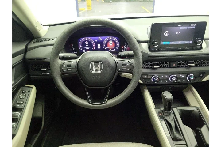 $27998 : Honda Accord 2024 EX 4dr Sed image 9