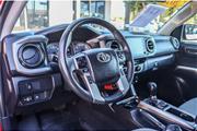 2021 Toyota Tacoma thumbnail