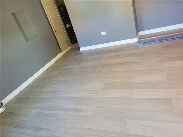 Instalación de Pisos y alfombr image 4