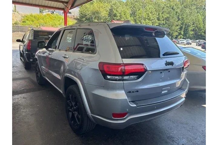 $23886 : Jeep Grand Cherokee 2020 4x4 image 3