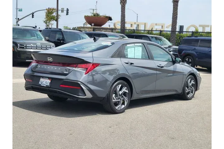 $22313 : Hyundai ELANTRA Hybrid 2025 image 6
