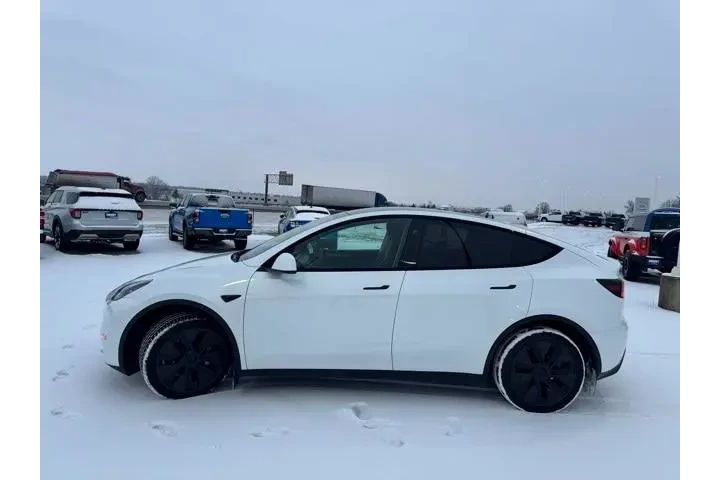 $39540 : Tesla Model Y 2025 AWD Long image 4