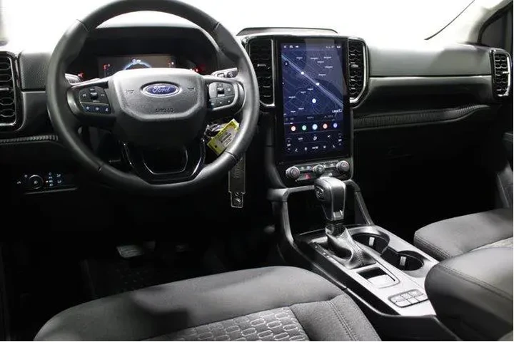 $38977 : Ford Ranger 2025 4x4 XLT 4dr image 2