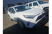 $27995 : Toyota RAV4 2024 AWD LE 4dr thumbnail