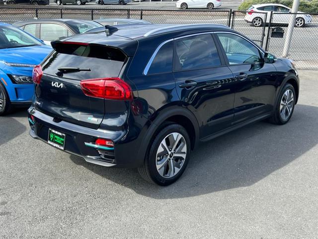 $25000 : Used 2022 Niro EV EX Premium image 5