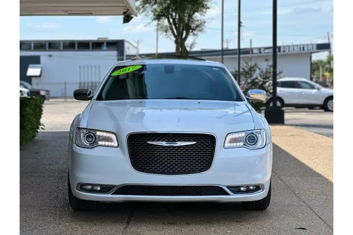 $13499 : 2017 300 C image 5