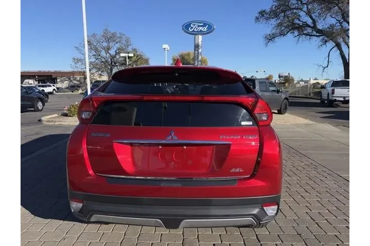 $14865 : Mitsubishi Eclipse Cross 201 image 3