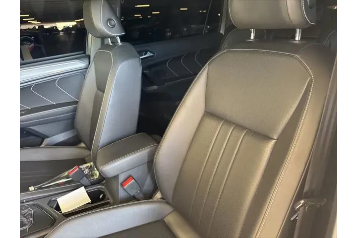 $21995 : Volkswagen Tiguan 2023 SE R- image 6