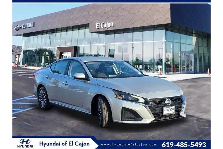 $18636 : Nissan Altima 2023 2.5 SV 4d image 1