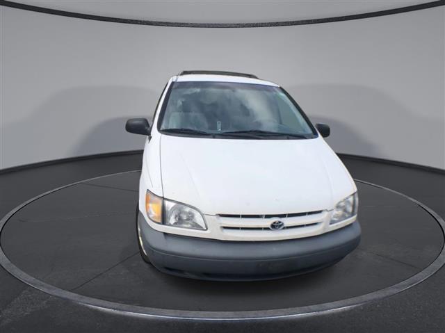 PRE-OWNED 1998 TOYOTA SIENNA image 3