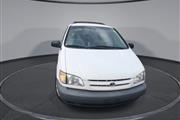 PRE-OWNED 1998 TOYOTA SIENNA thumbnail