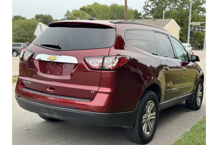 $7899 : 2017 Traverse LT image 6