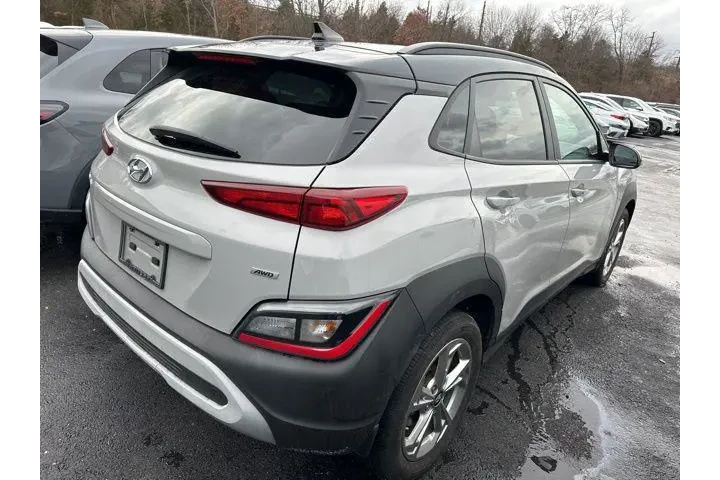 $20195 : Hyundai KONA 2023 AWD SEL 4d image 6