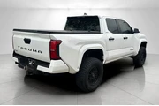 $39183 : Toyota Tacoma 2025 4x4 TRD O thumbnail