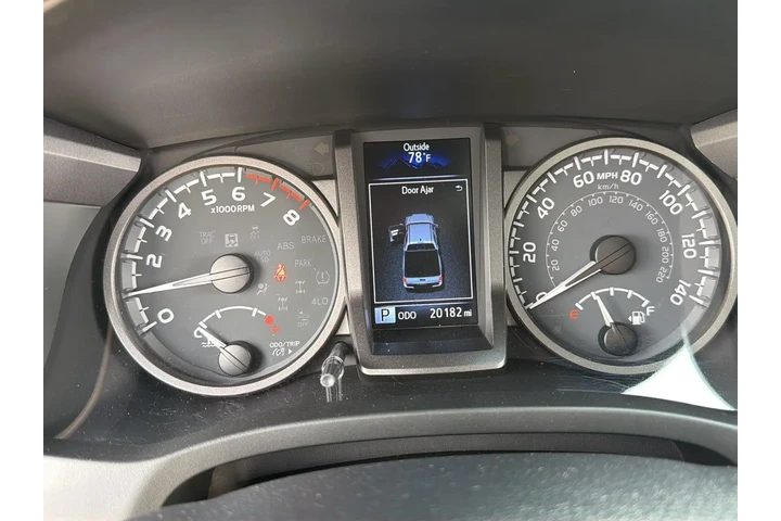 $40986 : Gold Certified 2021 Tacoma TR image 3