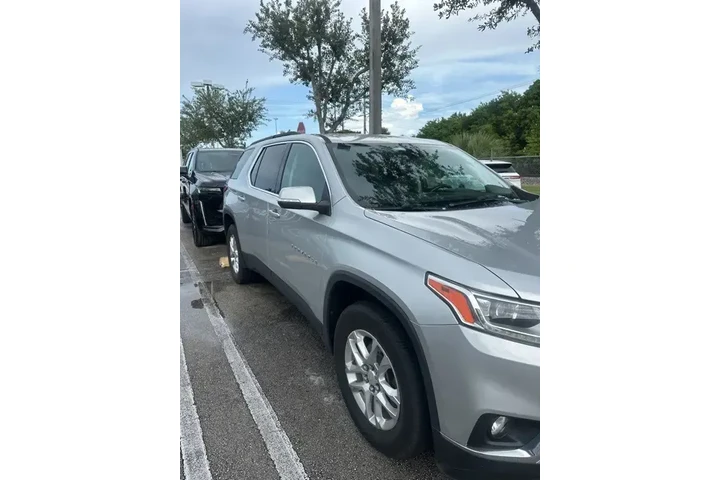 $16590 : Chevrolet Traverse 2021 LT C image 2